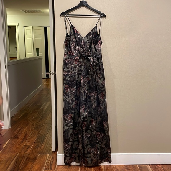 Green jungle print Sheike size 12 AU jumpsuit. Worn once. Perfect condition. - Picture 1 of 2